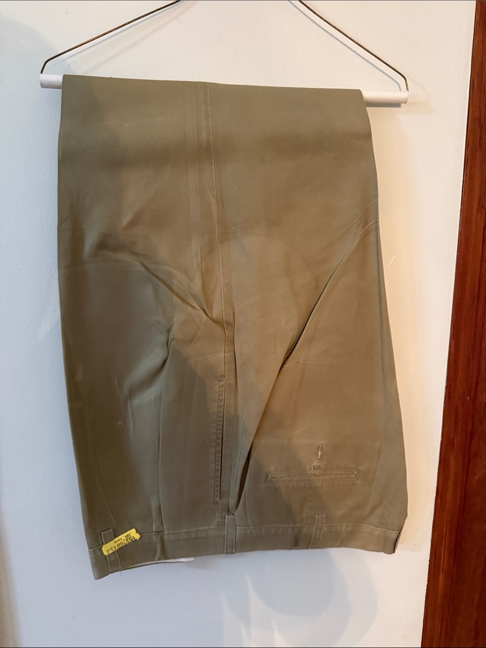 LIKE NEW Polo Ralph Lauren Khaki Pant
Size 38x32